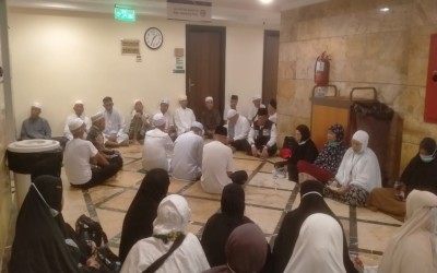 Kakankemenag Kab. Empat Lawang Melaksanakan Sholat Ghoib dan Dzikir di Makkah